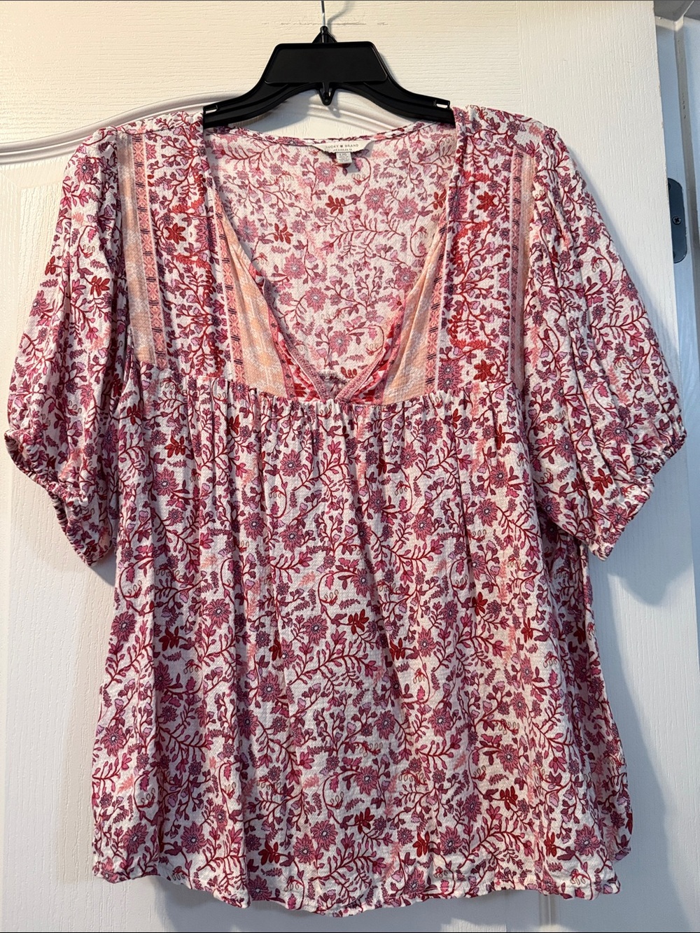 Lucky Brand Pink Floral Boho Peasant Top